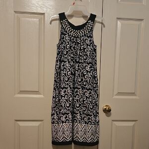 Sleeveless Patterned Dress